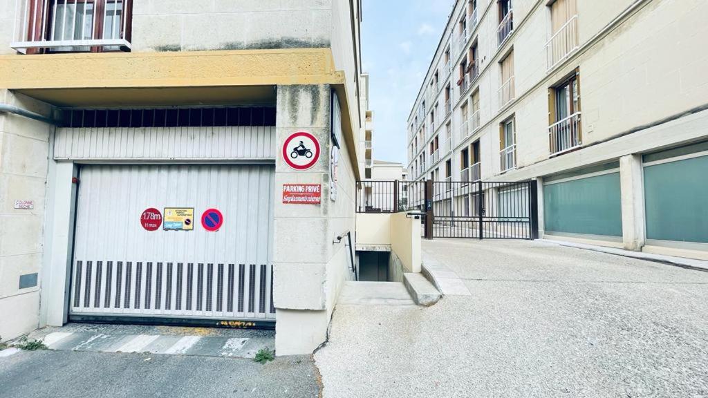 T2 Avignon Climatise Intra Muros Spacieux Et Lumineux Exterior photo